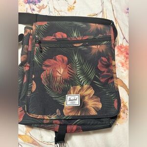 Herschel NWOT Black Floral Lane Messenger Bag with Tablet/Small Laptop Insert